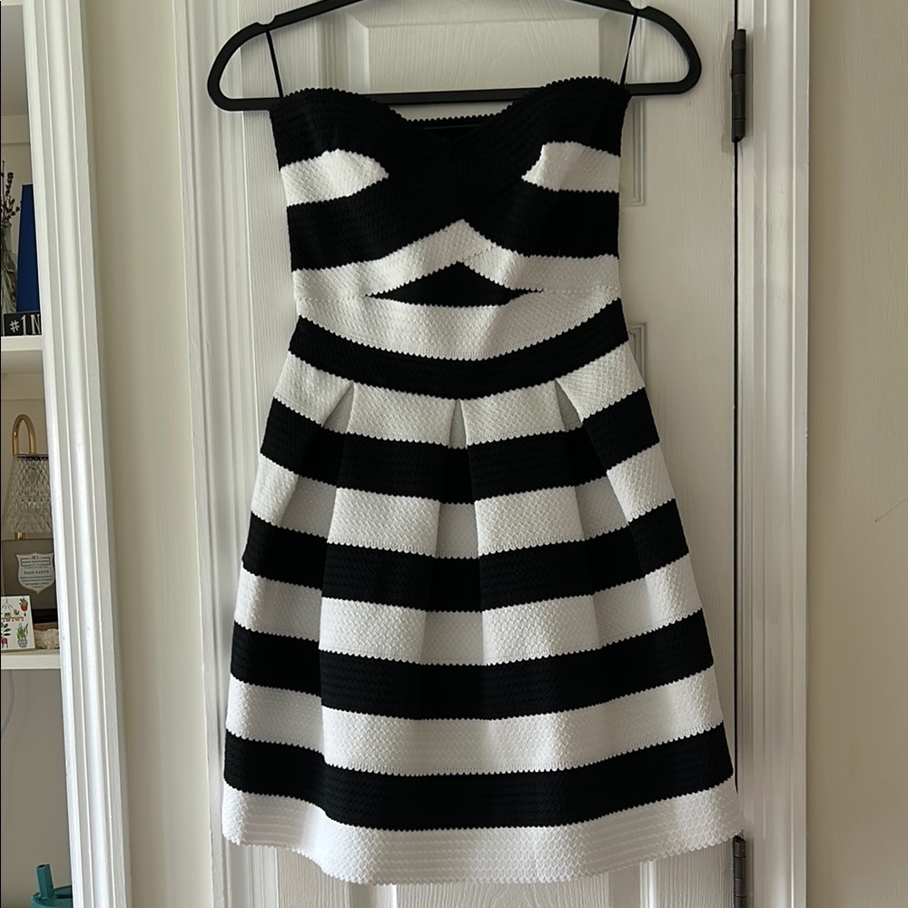 Express Black and White Pleated Strapless Dress